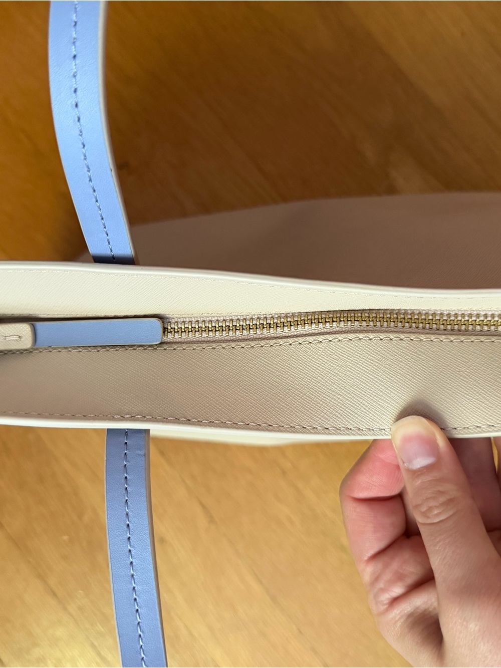 kate spade New York Leather Tote Light Tan Blue Interior Shoulder Bag - Picture 8 of 10